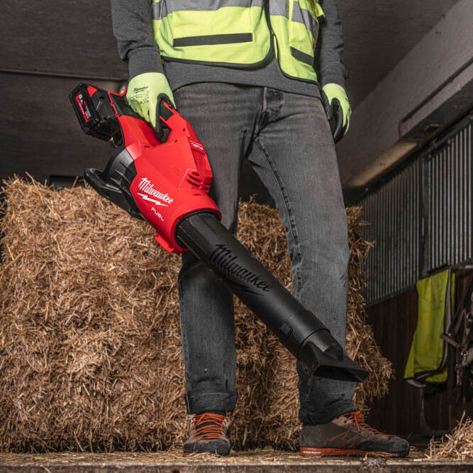MILWAUKEE®'s Latest Innovations in Cordless Landscaping Tools